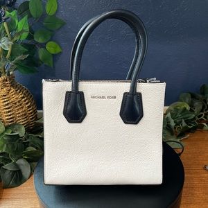 Michael Kors Medium Mercer Crossbody Bag EUC
